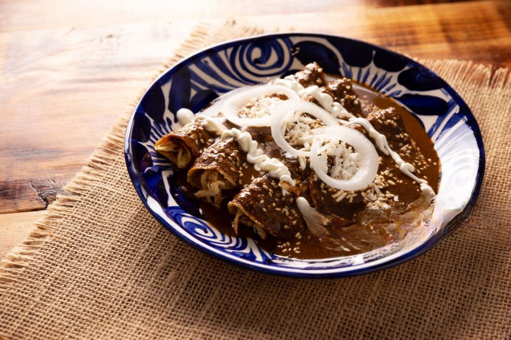 Easy Chicken Mole Enchiladas with La Monjita